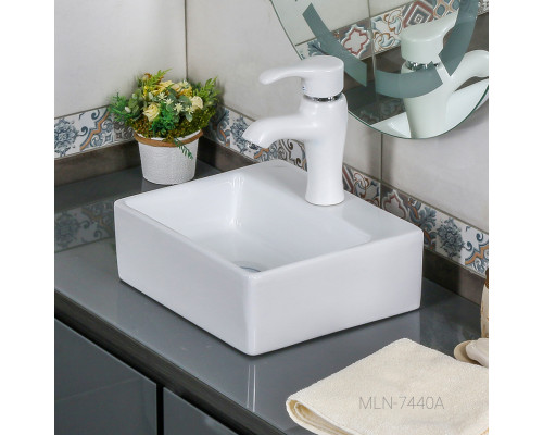 Раковина MELANA MLN-7440A