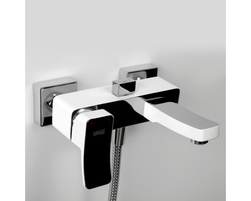 Aller 1061WHITE Смеситель для ванны с коротким изливом WasserKRAFT